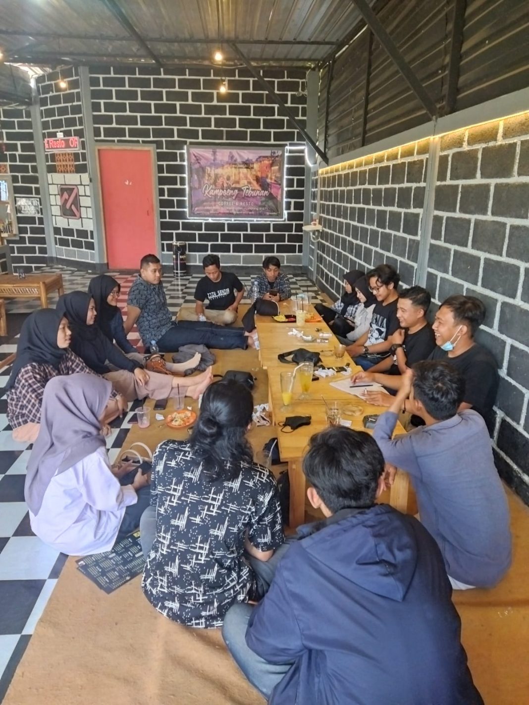 rapat perdana panitia kongres