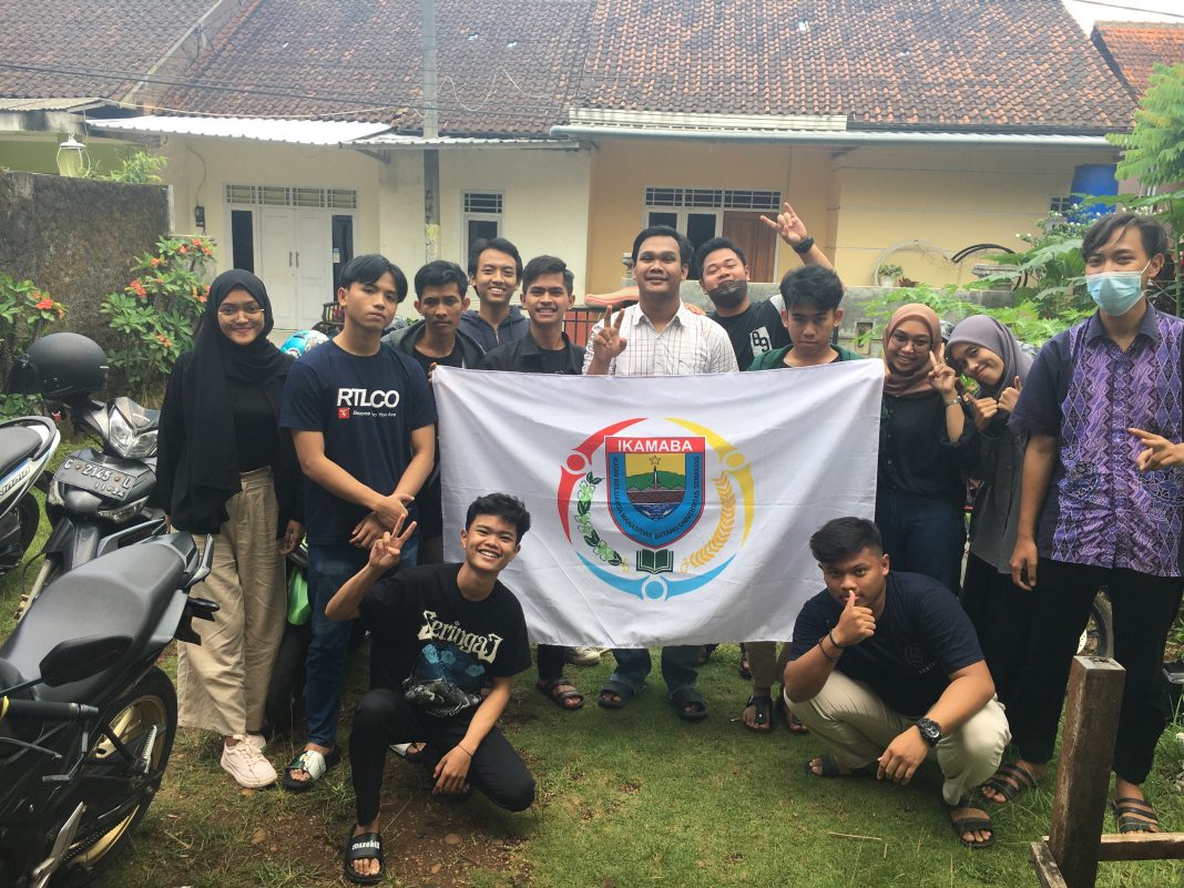 Pengurus IKAMABA USM setelah mengikuti first gathering pada Minggu (02/01/2022) belum lama ini.