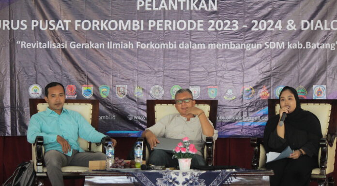 Batang, Forkombi (28/10). Dialog Publik bertajuk Hari Sumpah Pemuda pada hari Sabtu siang di Pendopo Kab. Batang digelar usai dilantiknya Pengurus Pusat Forkombi Periode 2023-2024.