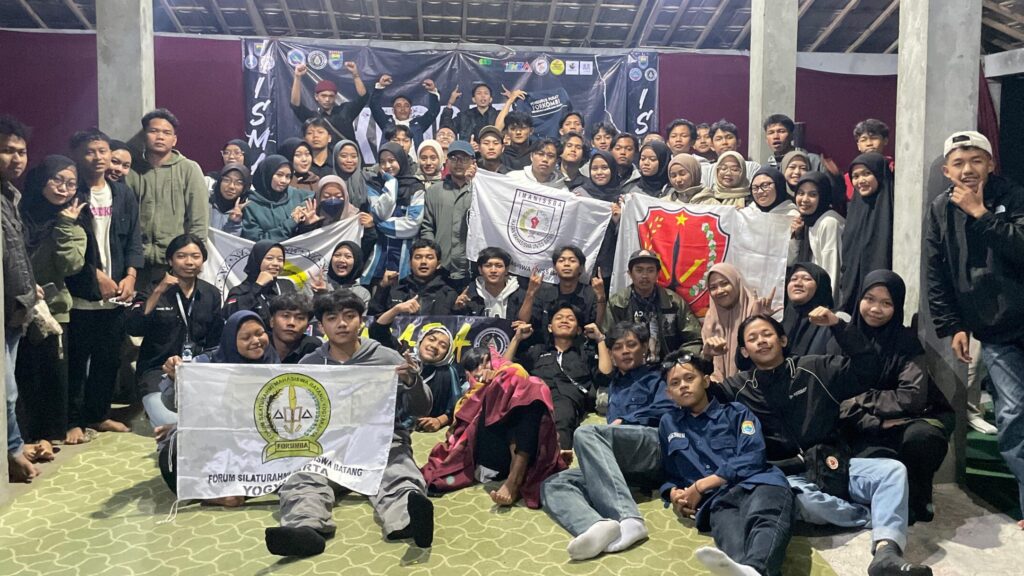 Ikatan Silaturahmi Mahasiswa Batang (ISMABA) Unsiq Wonosobo sukses merengkuh mahasiswa Batang di Wonosobo melalui kegiatan AKROBAT (Akrabe Wong Batang) bertempat di Wisata Bukit Seroja, Wonosobo pada akhir pekan (26-27/10).