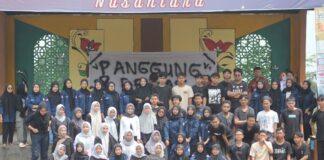 FORKOMBI.COM - Jalin seduluran anggota baru, KMBS (Keluarga Mahasiswa Batang Semarang) UIN Walisongo menyelenggarakan OPAK (Orientasi Pengenalan Anggota KMBS) di minggu awal November (2-3/11) bertempat Balkondes Taman Rejo, Kabupaten Kendal.