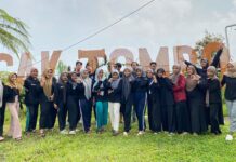 FORKOMBI.COM - Guna kenalkan Ormada (Organisasi Mahasiswa Daerah) kepada seluruh mahasiswa Batang yang berkuliah di Pekalongan, Lesehan Mahasiswa Batang di Pekalongan (Lemah Abang) menggelar Malam Keakraban (Makrab) pada awal bulan November (2-3/11) di Wisata Puncak Tombo, Bandar.