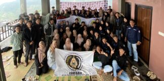 FORKOMBI.COM - Tekankan peran mahasiswa Batang untuk daerah, ISMABA (Ikatan Silaturahim Mahasiswa Batang) Unsiq (Universitas Sains Al-Qur'an) Wonosobo menggelar AKROBAT (Akrabe Wong Batang) di Villa Sigemplong, Bawang pada pertengahan Januari 2024 (14/1).