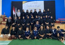 FORKOMBI.COM - Jalin integritas kepengurusan baru, Kembang Saga (Keluarga Mahasiswa Batang Salatiga) menggelar Pelantikan dan Musyker (Musyawarah Kerja) bertempat di Balai RW Kembang Arum, Salatiga pada akhir pekan lalu (13/3).