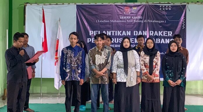 FORKOMBI.COM - Optimalisasi kepengurusan baru, Lemah Abang (Lesehan Mahasiswa Asal Batang di Pekalongan) selenggarakan Pelantikan dan Raker (Rapat Kerja) pengurus Lemah Abang periode 2024-2025 pada pertengahan Februari (17-18/2) di MWC NU Kecamatan Subah.