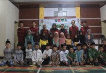 FORKOMBI.COM - Sambut kemuliaan bulan Ramadhan, Lemah Abang (Lesehan Mahasiswa Asal Batang di Pekalongan) menggelar Gema Ramadhan di TPQ Mistahussibyan Desa Ngadirejo, Reban pada akhir bulan Maret (23-24/3).