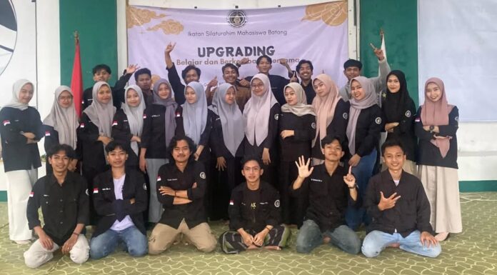 FORKOMBI.COM - Angkat isu-isu strategis Batang, ISMABA (Ikatan Silaturahim Mahasiswa Batang) Universitas Sains Al-Qur'an Wonosobo menggelar Upgrading pada awal Juni (2/6) di Gedung 2 PC NU Wonosobo.