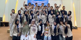 Sambut mahasiswa baru Batang di Universitas Negeri Semarang, Keluarga Mahasiswa Batang UNNES Sutera (Kembang Sutera) menggelar Gathering Mahasiswa Baru Kembang Sutera di Gedung B1 R. 106 Fakultas Bahasa dan Seni Universitas Negeri Semarang pada Sabtu pagi (9/11).