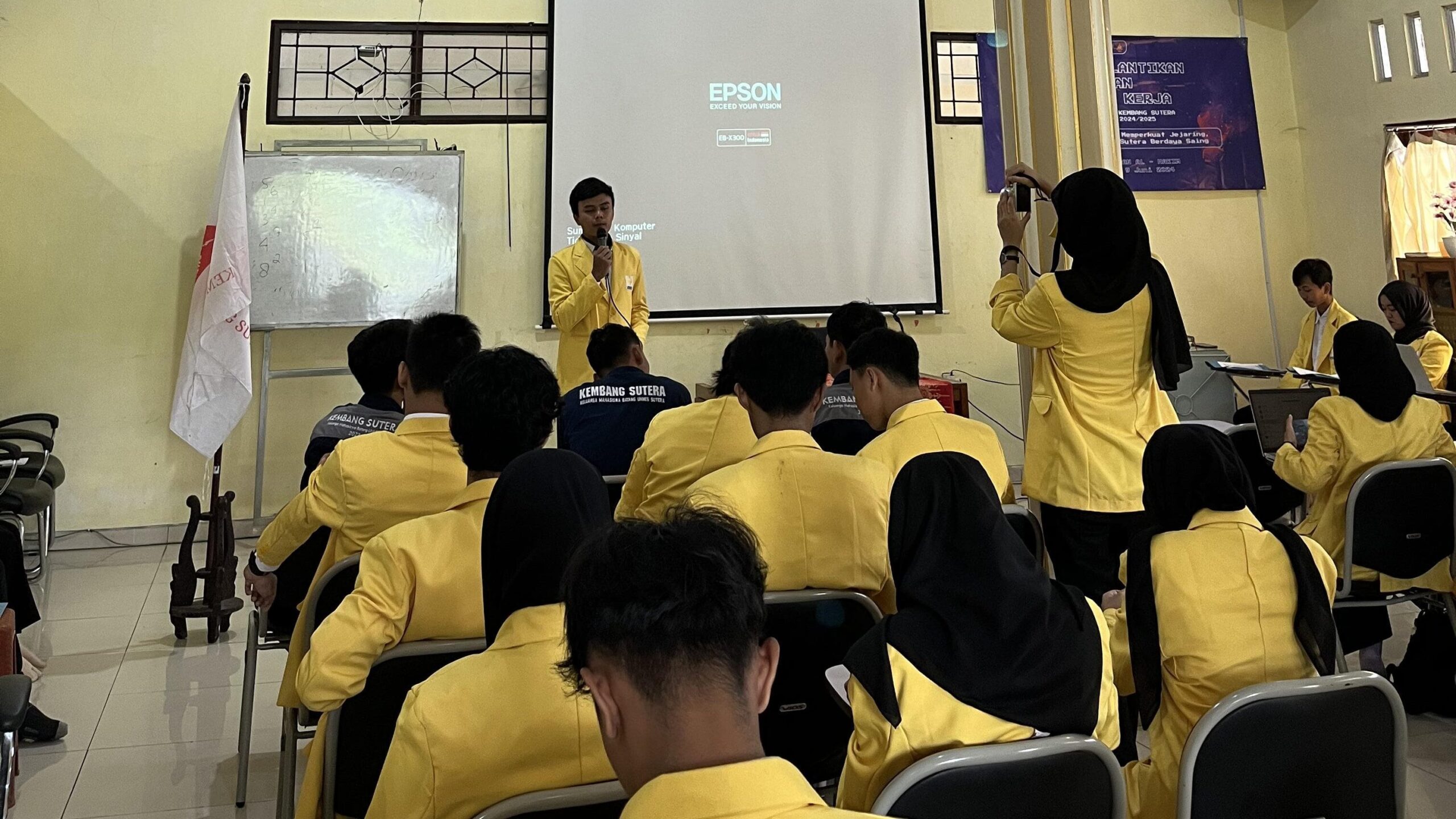 Momen Pemaparan Program Kerja Dipimpin Oleh Tegar Wahyu Hidayat