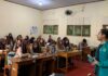 FORKOMBI.COM - Tingkatkan minat siswa Batang lanjutkan pendidikan ke perguruan tinggi, BASCOM (Batang Student Community) Universitas Wahid Hasyim Semarang adakan kegiatan BASCOM Goes To School 2024 yang berlangsung selama 9 hari (25/1 - 2/2).